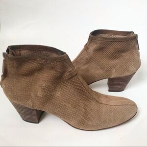 Aquatalia brown leather ankle boots with stacked wooden heels